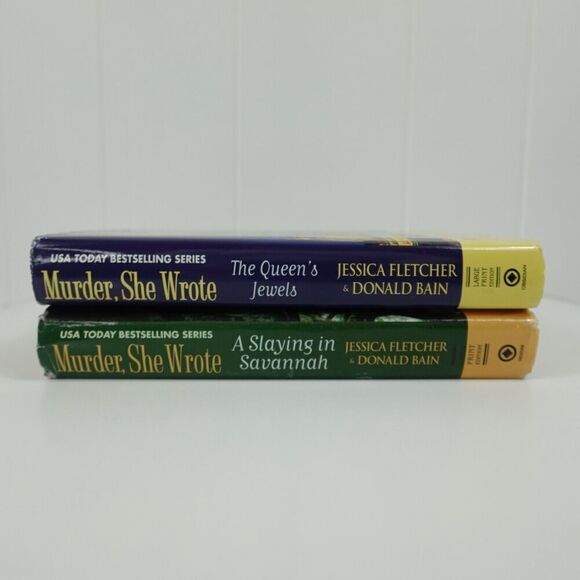 Murder She Wrote The Queens Jewels and A Slaying In Savannah Lot of 2 - Picture 6 of 11